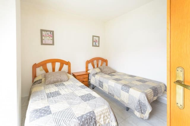 1 slaapkamer Appartement te koop in Gandia met zwembad - € 136.000 (Ref: 9985077)