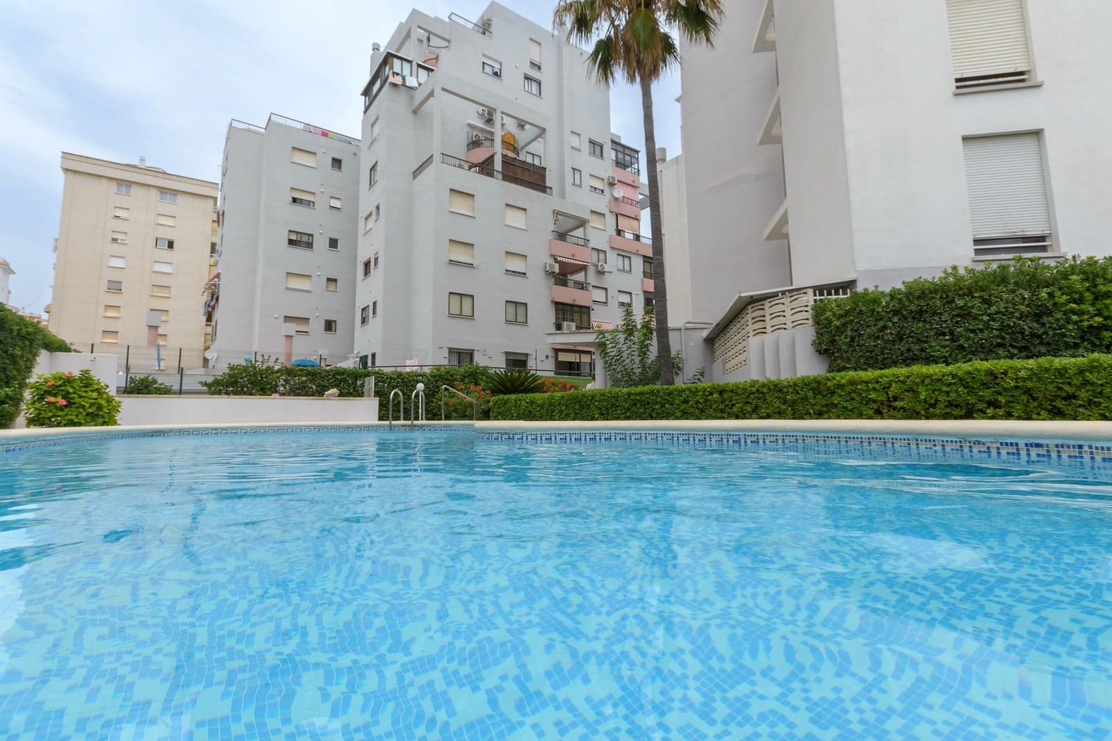 1 slaapkamer Appartement te koop in Gandia met zwembad - € 136.000 (Ref: 9985077)