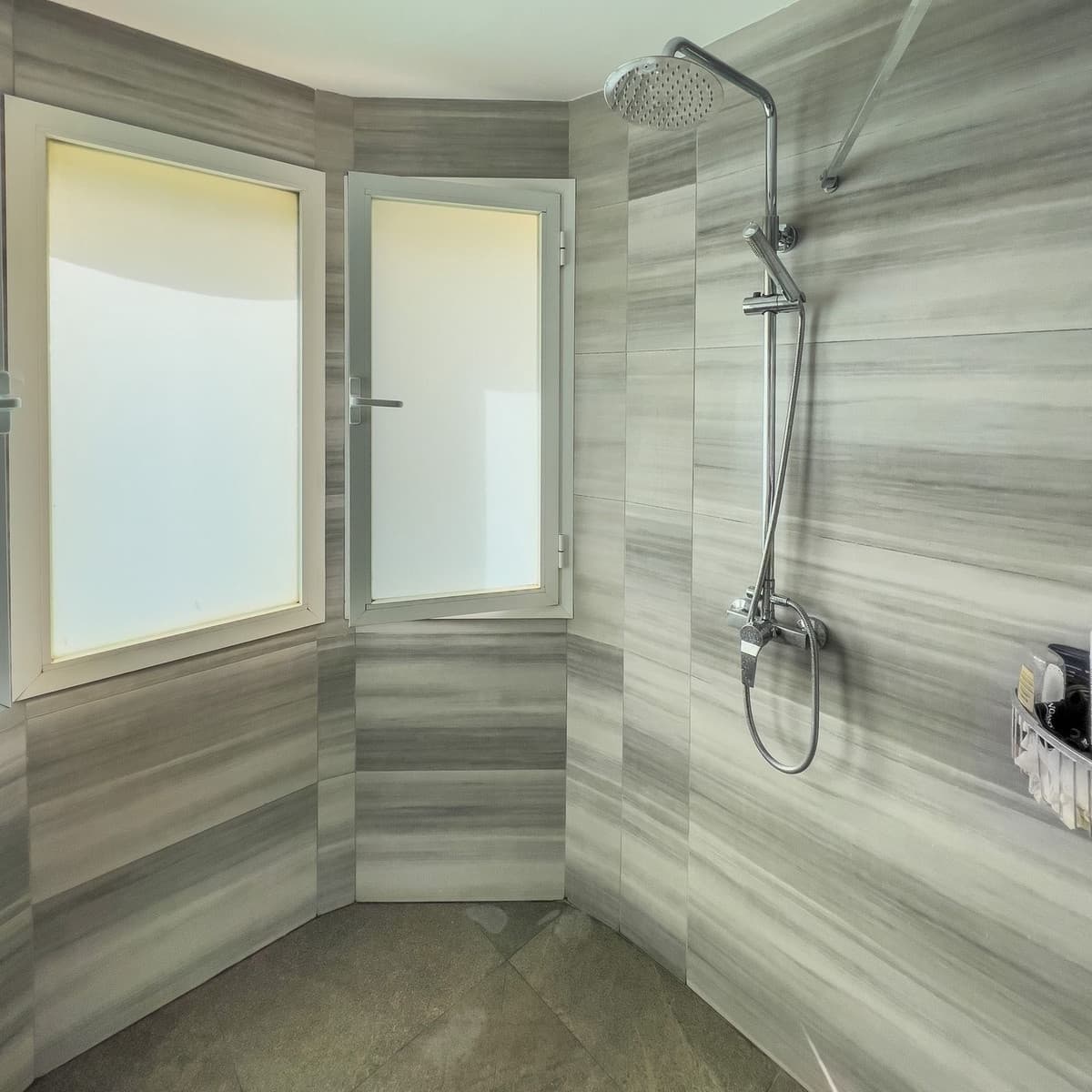 4 bedroom Villa for sale in Benalmadena with pool garage - € 975,000 (Ref: 7743066)