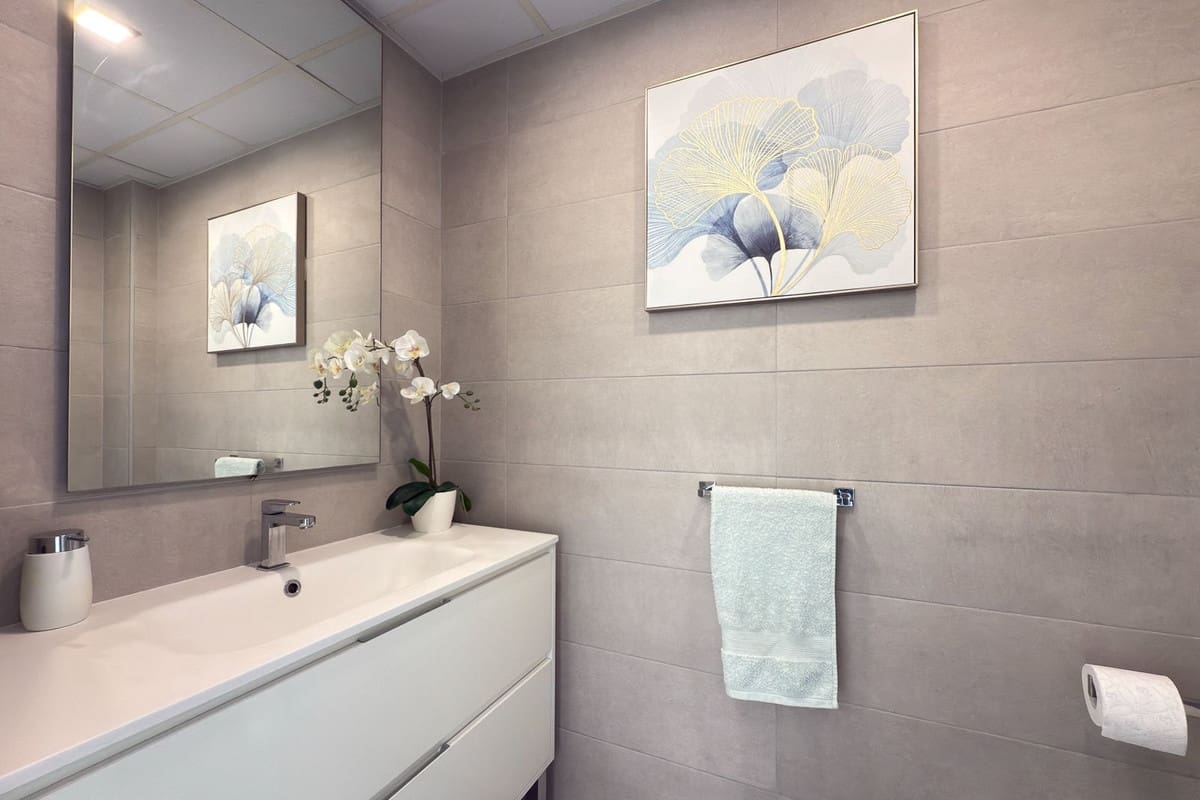 3 bedroom Penthouse for sale in Benalmadena with pool garage - € 687,000 (Ref: 9524594)