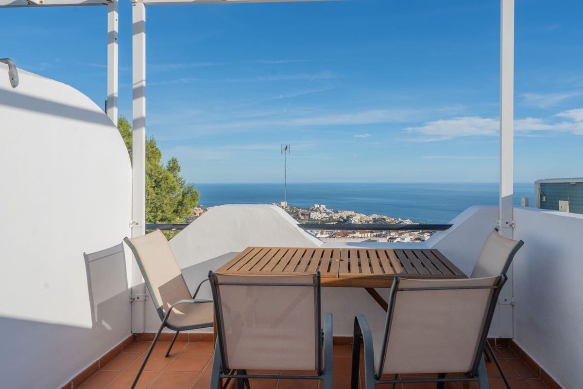 3 bedroom Penthouse for sale in Benalmadena with pool garage - € 599,000 (Ref: 9524598)