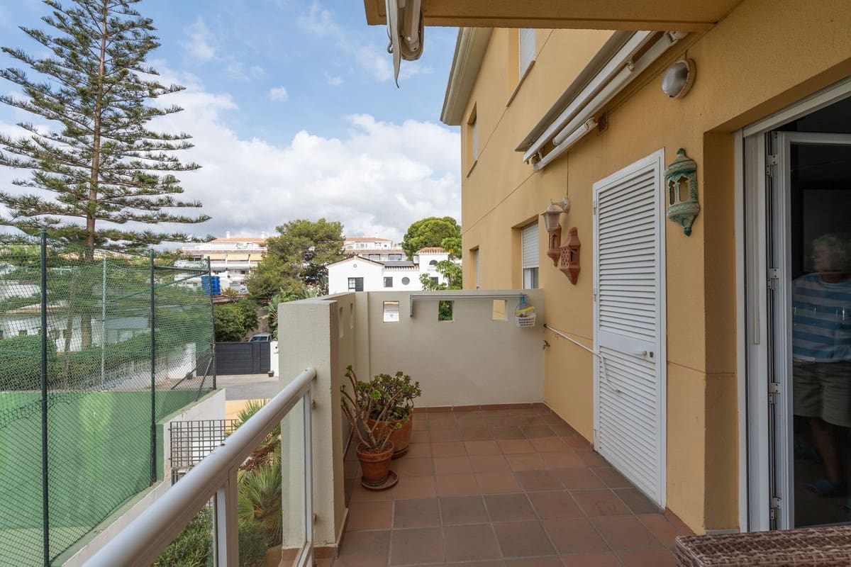 2 sypialnia Apartament na sprzedaż w La Cala de Mijas z basenem garażem - 649 950 € (Ref: 9524603)