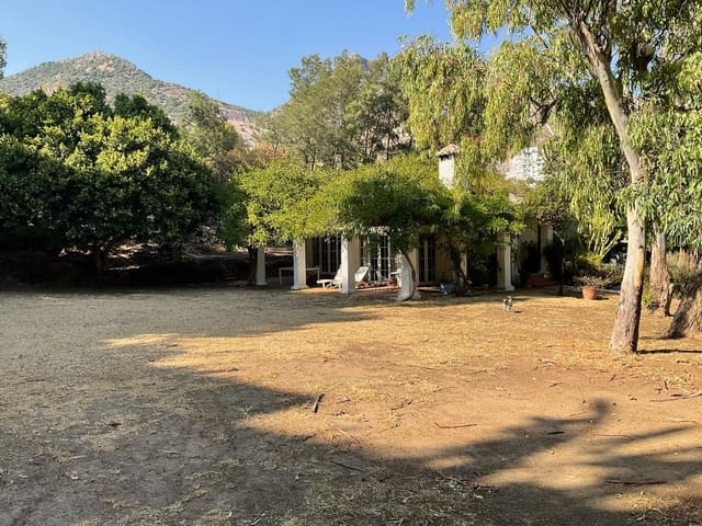 2 makuuhuone Huvila vuokrattavana paikassa Benalmádena pueblo, Benalmádena mukana uima-altaan - 1 650 € (Ref: 9524604)