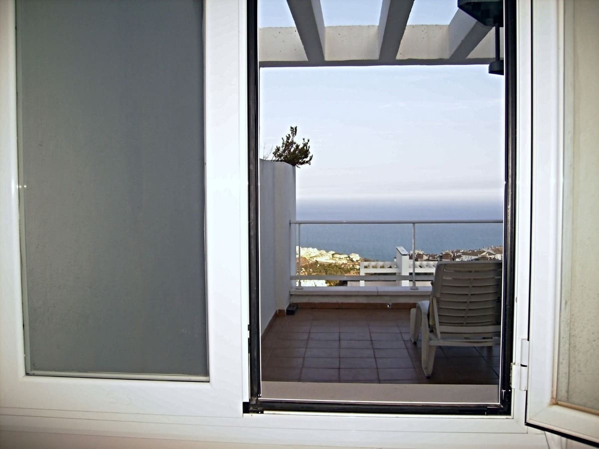 Ático de 2 habitaciones en Benalmádena en venta con piscina garaje - 589.995 € (Ref: 9524606)