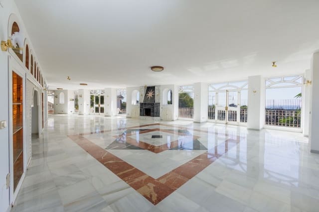 9 makuuhuone Huvila myytävänä paikassa Torremuelle, Benalmádena mukana uima-altaan 
autotalli - 2 999 000 € (Ref: 9597281)