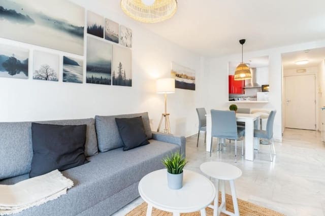 2 bedroom Apartment for sale in Benalmádena with pool - € 320,000 (Ref: 9603396)