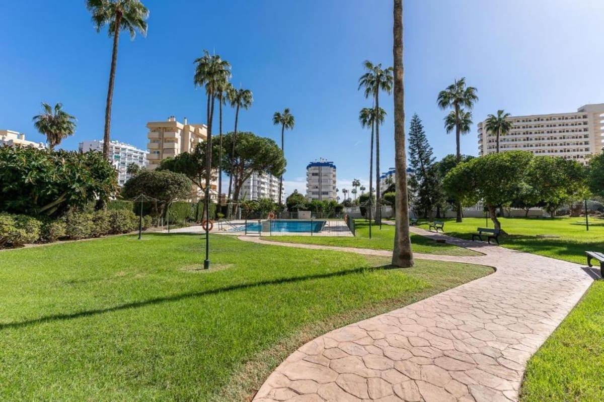 2 makuuhuone Huoneisto myytävänä paikassa Benalmadena mukana uima-altaan - 415 000 € (Ref: 9603397)