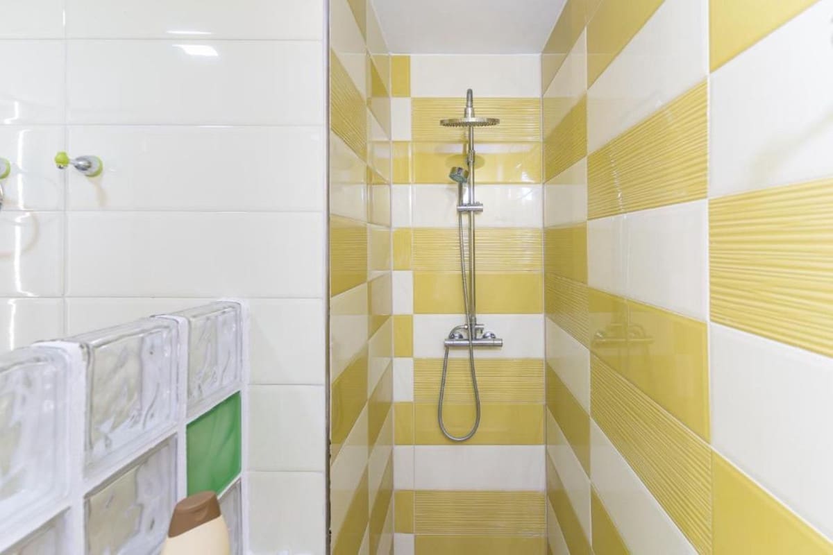 2 bedroom Apartment for sale in Benalmadena with pool - € 415,000 (Ref: 9603397)