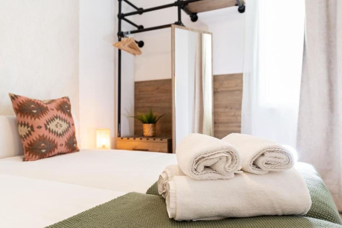 2 bedroom Apartment for sale in Benalmadena with pool - € 415,000 (Ref: 9603397)