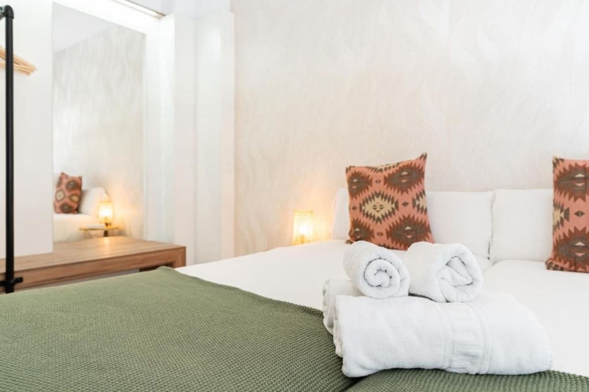 2 bedroom Apartment for sale in Benalmadena with pool - € 415,000 (Ref: 9603397)