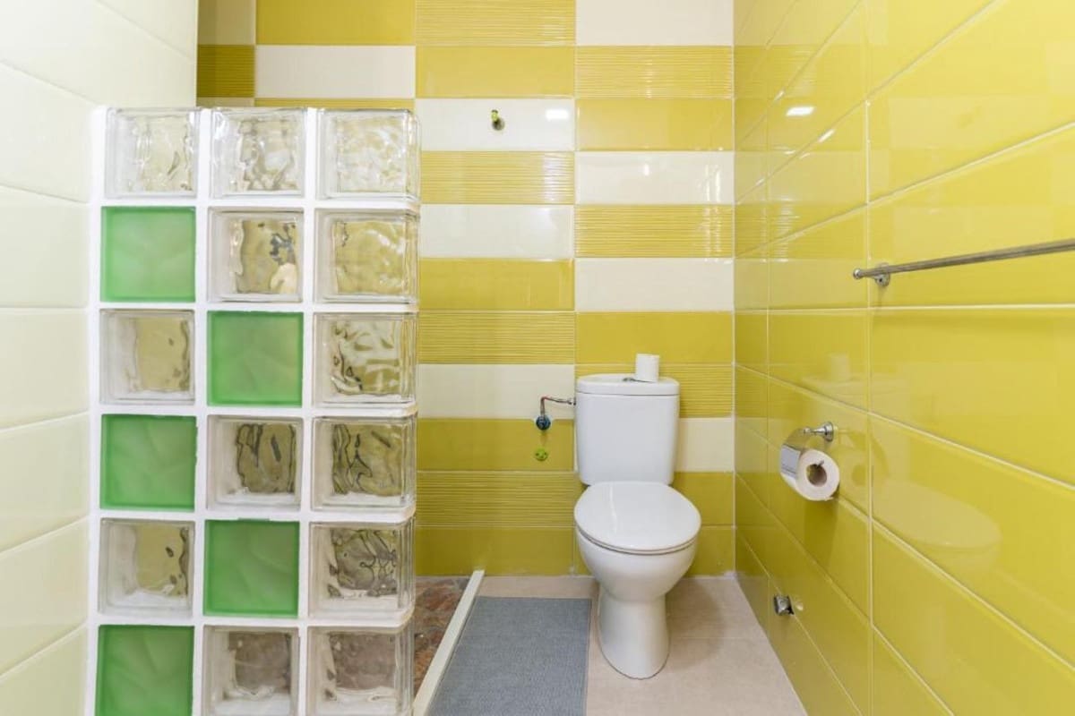 2 bedroom Apartment for sale in Benalmadena with pool - € 415,000 (Ref: 9603397)