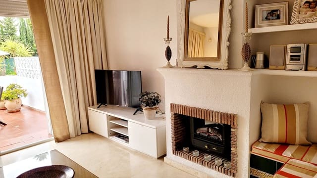 1 bedroom Townhouse for sale in Benalmadena Costa, Benalmádena with pool garage - € 259,000 (Ref: 9641385)