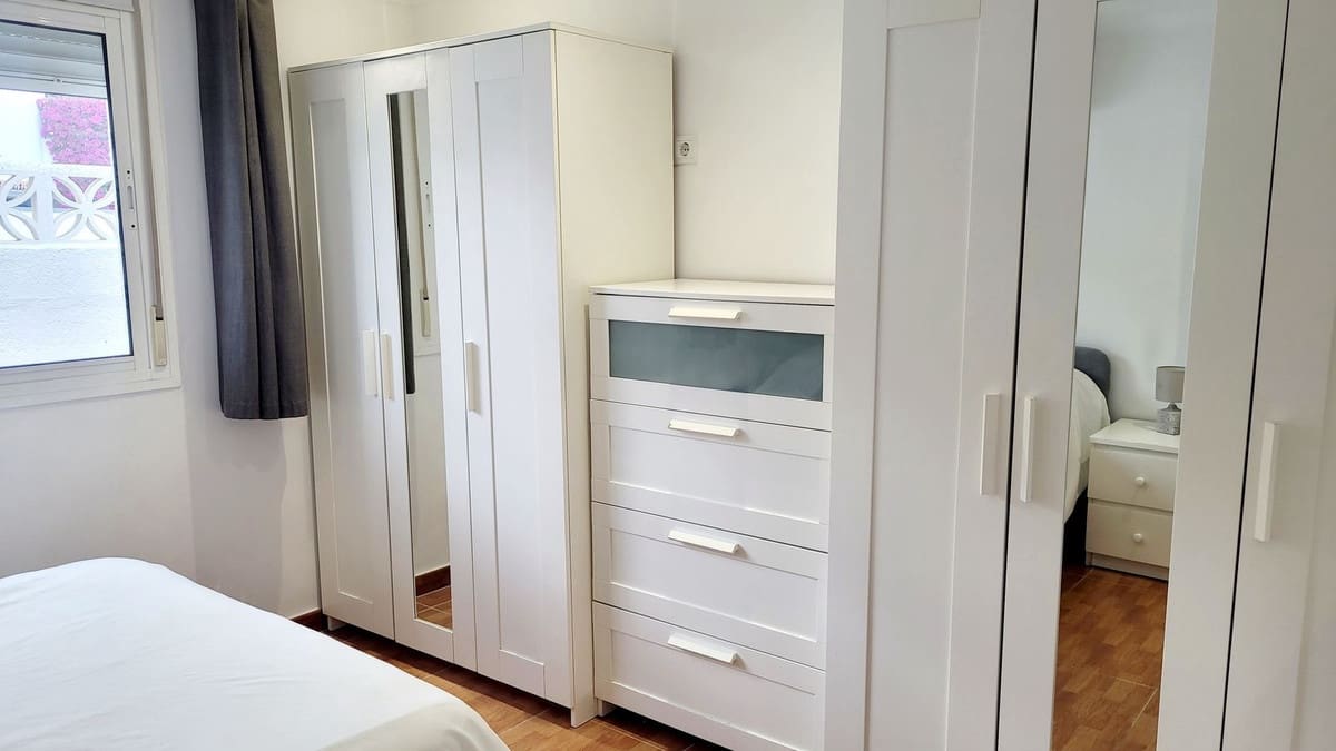 4 Zimmer Villa zu vermieten in Benalmadena mit Pool - 3.300 € (Ref: 9674786)