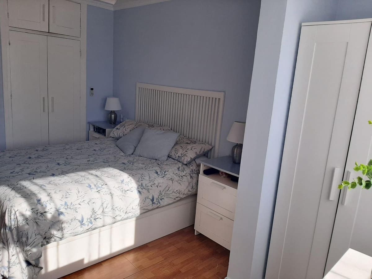 Chalet de 4 habitaciones en Benalmádena en alquiler con piscina - 3.300 € (Ref: 9674786)