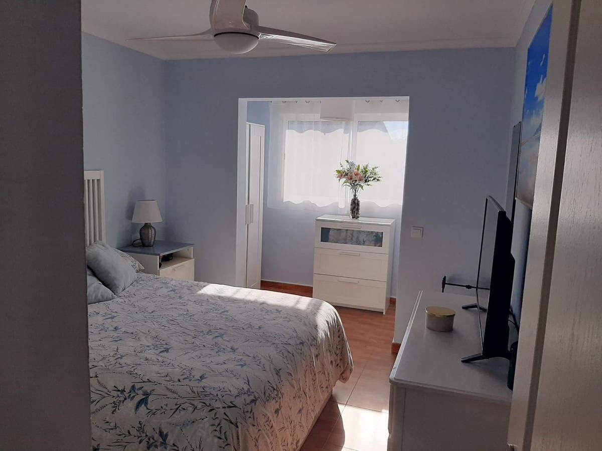 Chalet de 4 habitaciones en Benalmádena en alquiler con piscina - 3.300 € (Ref: 9674786)