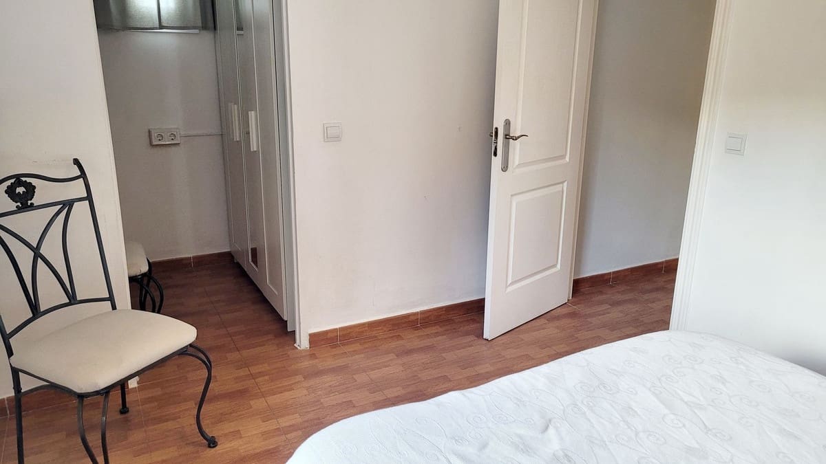 Chalet de 4 habitaciones en Benalmádena en alquiler con piscina - 3.300 € (Ref: 9674786)