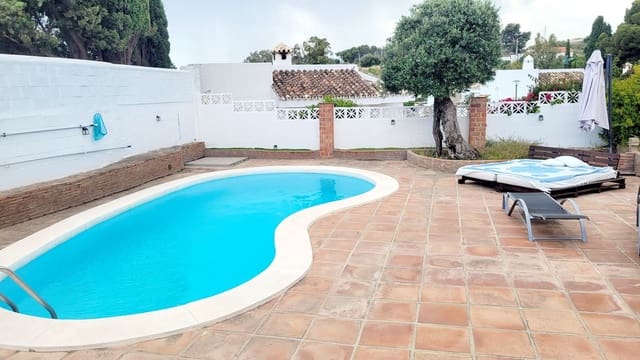 4 makuuhuone Huvila vuokrattavana paikassa Benalmádena pueblo, Benalmádena mukana uima-altaan - 3 300 € (Ref: 9674786)