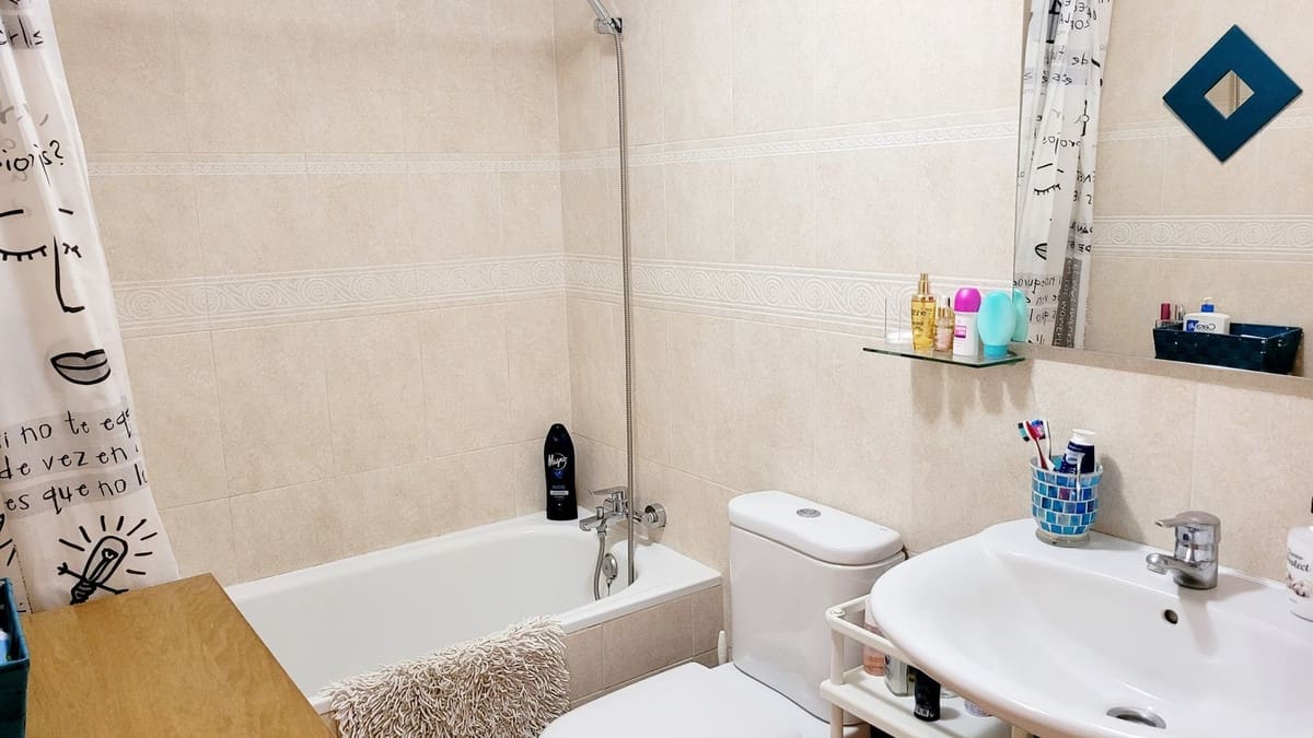 1 makuuhuone Huoneisto myytävänä paikassa Fuengirola mukana uima-altaan 
autotalli - 267 342 € (Ref: 9694101)