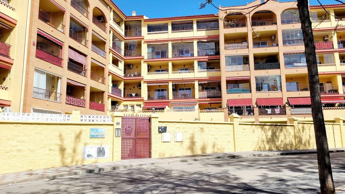 1 makuuhuone Huoneisto myytävänä paikassa Fuengirola mukana uima-altaan 
autotalli - 267 342 € (Ref: 9694101)