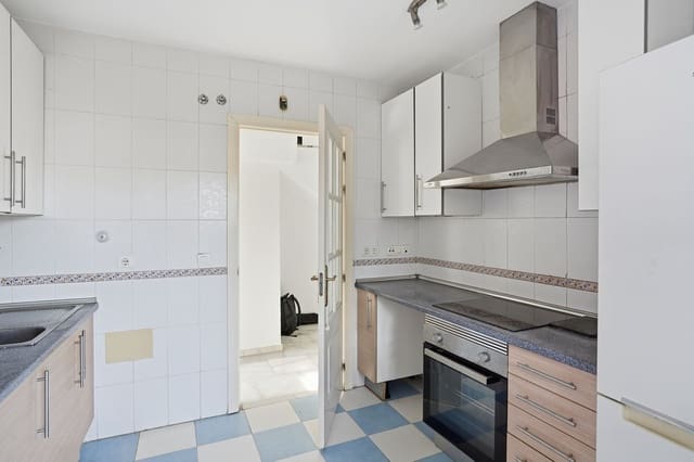 3 soveværelse Semi-Rækkehus til salg i Mijas Costa, Mijas med swimmingpool garage - € 399.950 (Ref: 9696965)