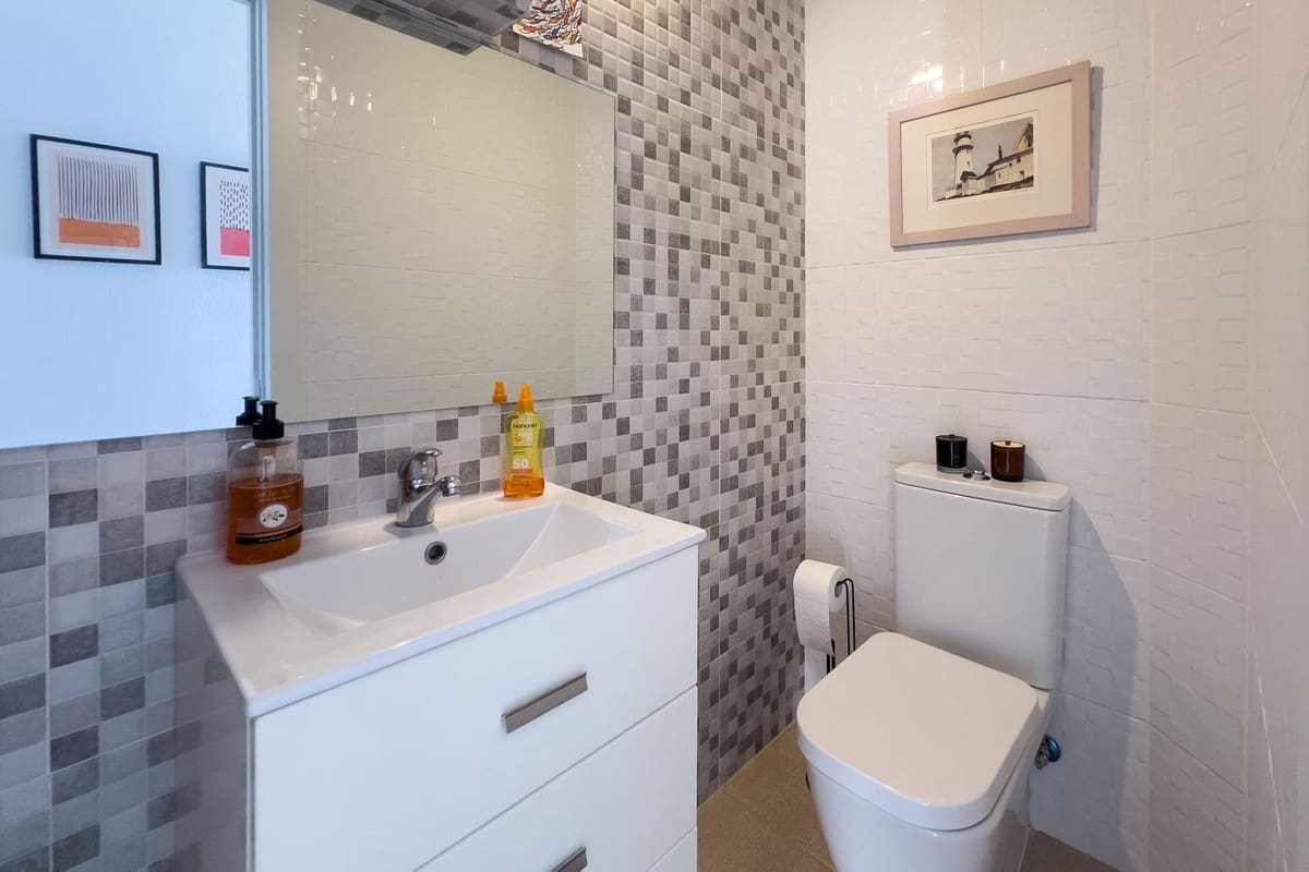 3 sypialnia Dom na sprzedaż w Benalmadena z basenem garażem - 495 000 € (Ref: 9720500)