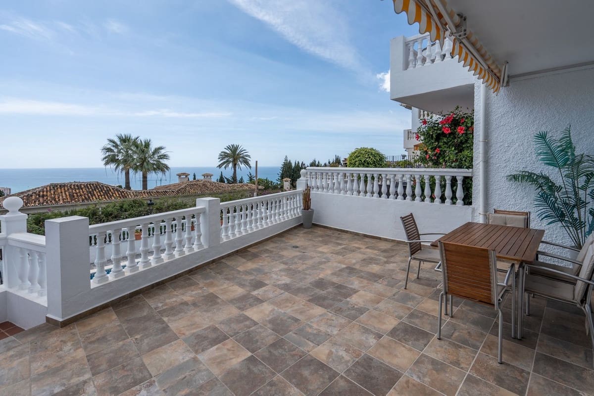 3 sypialnia Dom na sprzedaż w Benalmadena z basenem garażem - 495 000 € (Ref: 9720500)