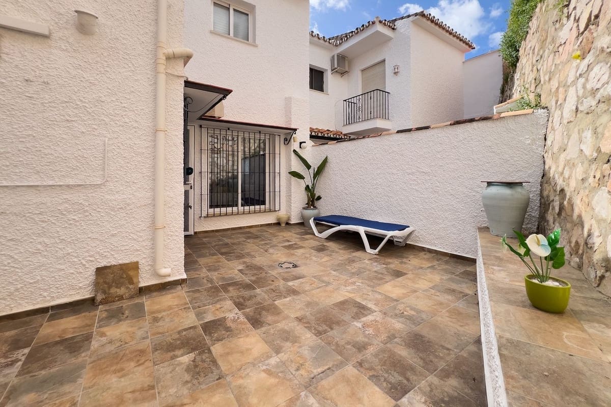 3 sypialnia Dom na sprzedaż w Benalmadena z basenem garażem - 495 000 € (Ref: 9720500)