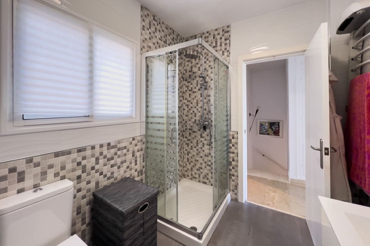 3 bedroom Townhouse for sale in Benalmadena with pool garage - € 495,000 (Ref: 9720500)