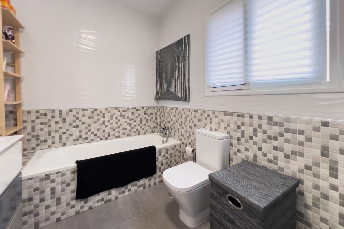 3 bedroom Townhouse for sale in Benalmadena with pool garage - € 495,000 (Ref: 9720500)