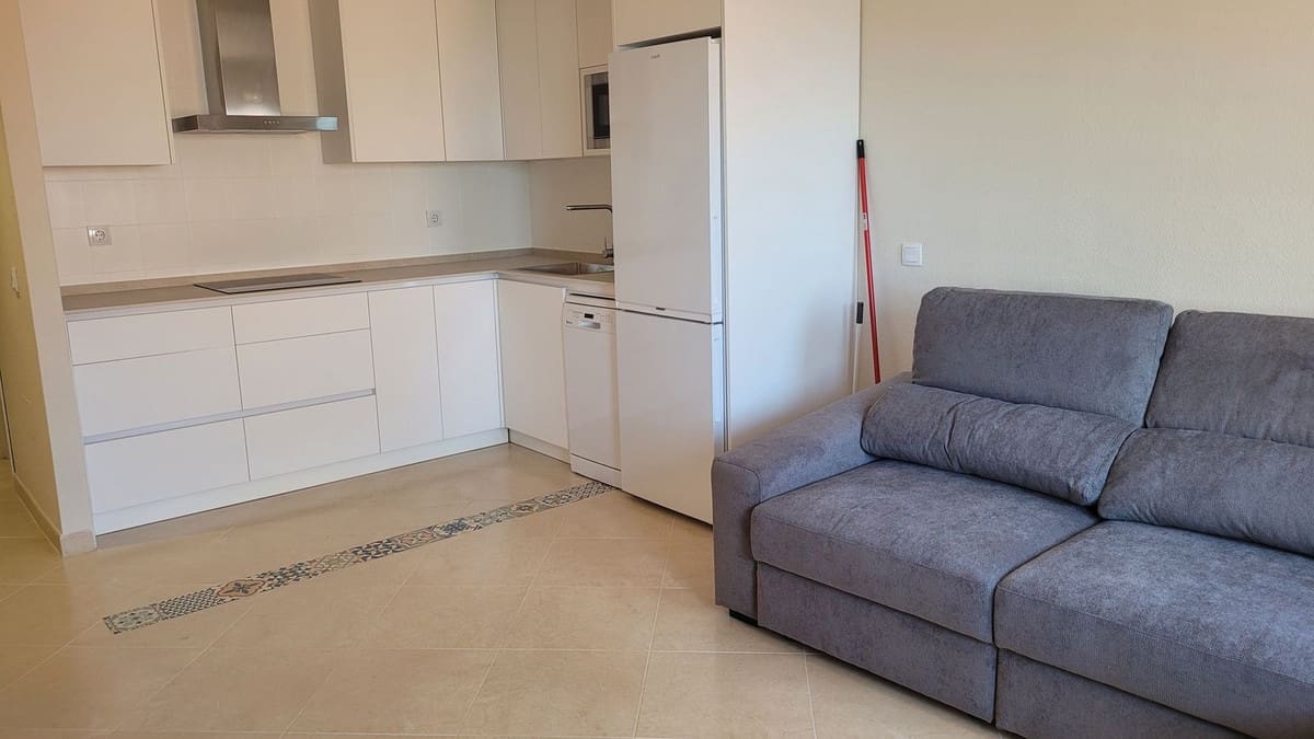 2 bedroom Apartment for rent in Benalmadena - € 1,300 (Ref: 9733644)