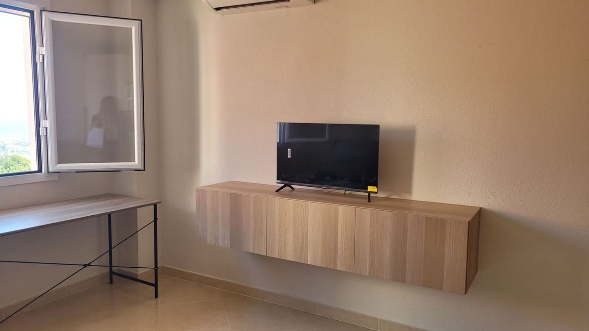 2 bedroom Apartment for rent in Benalmadena - € 1,300 (Ref: 9733644)