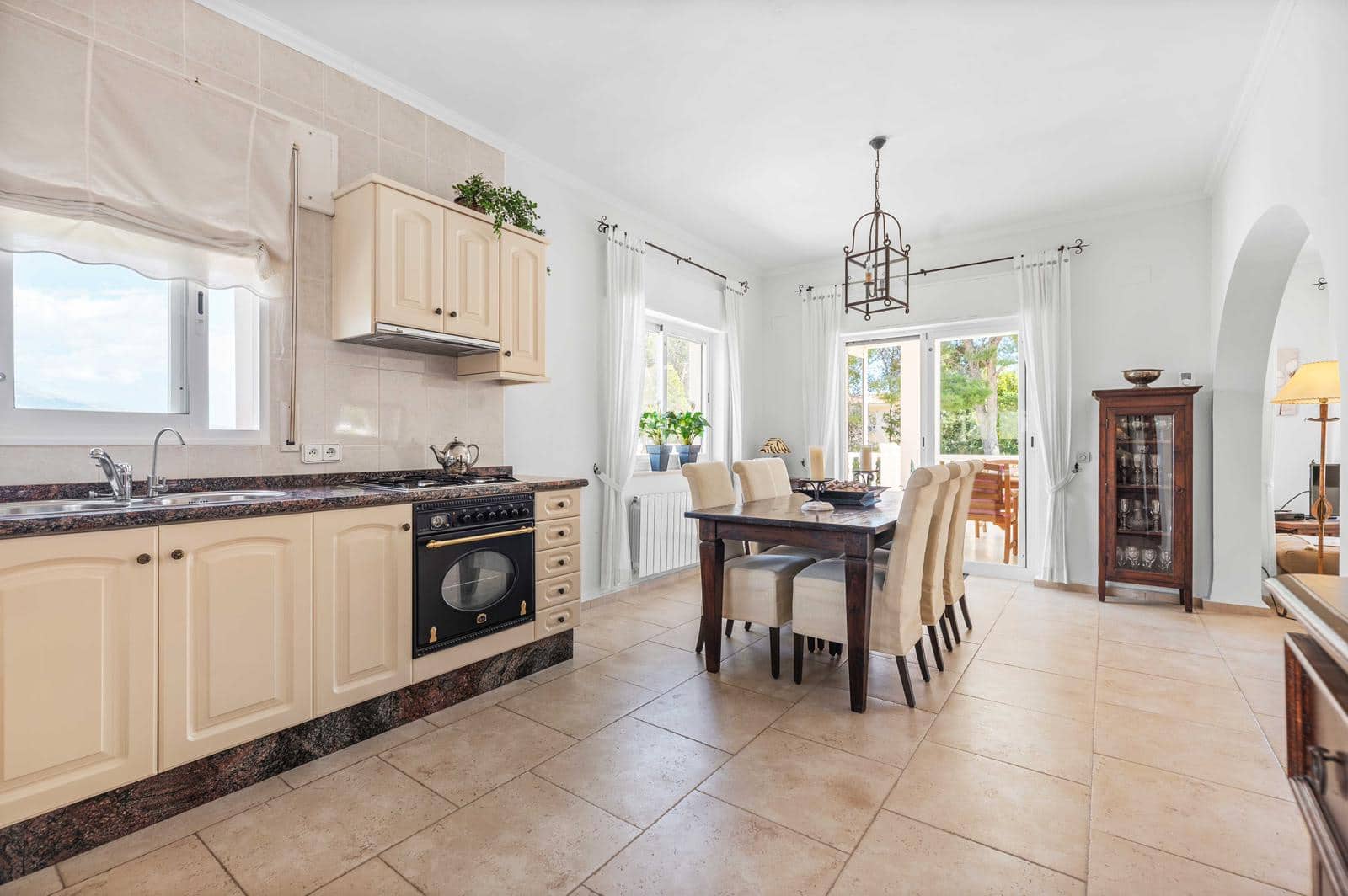 3 bedroom Villa for sale in Alfaz del Pi / L'Alfas del Pi with pool garage - € 629,000 (Ref: 9416196)