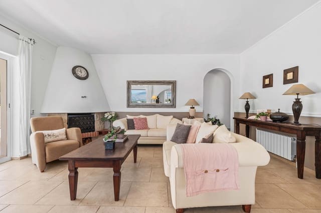 3 bedroom Villa for sale in Alfaz del Pi / L'Alfàs del Pi with pool garage - € 629,000 (Ref: 9416196)