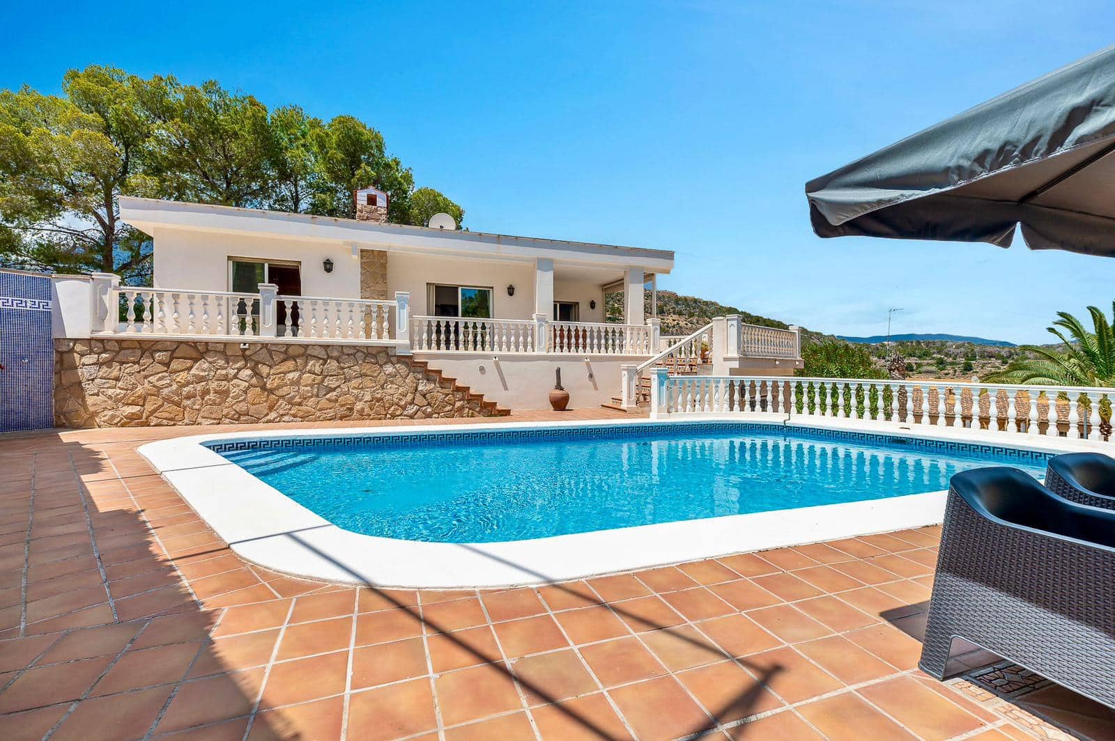 3 bedroom Villa for sale in Alfaz del Pi / L'Alfas del Pi with pool garage - € 629,000 (Ref: 9416196)