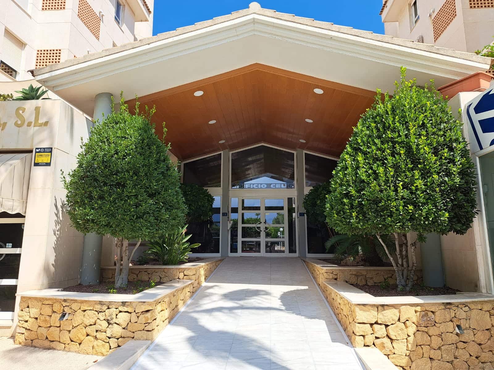 2 bedroom Apartment for sale in Albir with pool garage - € 385,000 (Ref: 9416198)