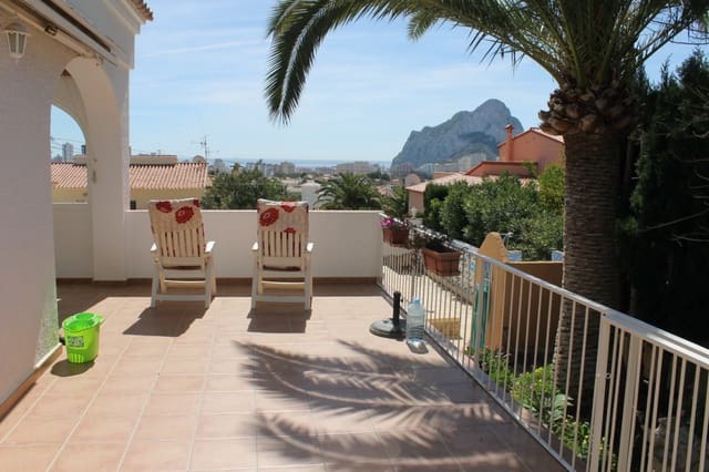 4 soveværelse Villa til salg i Calpe / Calp med swimmingpool garage - € 665.000 (Ref: 9416201)
