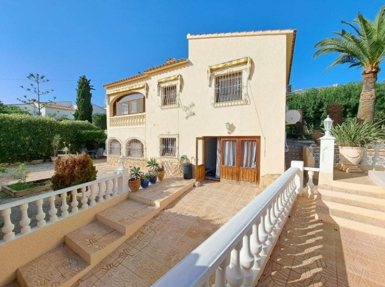 3 soverom Villa til salgs i Calpe / Calp med svømmebasseng garasje - € 490 000 (Ref: 9416202)