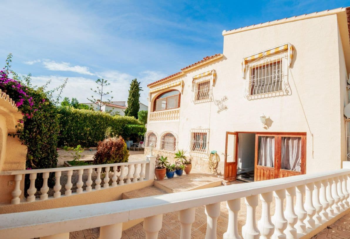 3 soverom Villa til salgs i Calpe / Calp med svømmebasseng garasje - € 490 000 (Ref: 9416202)