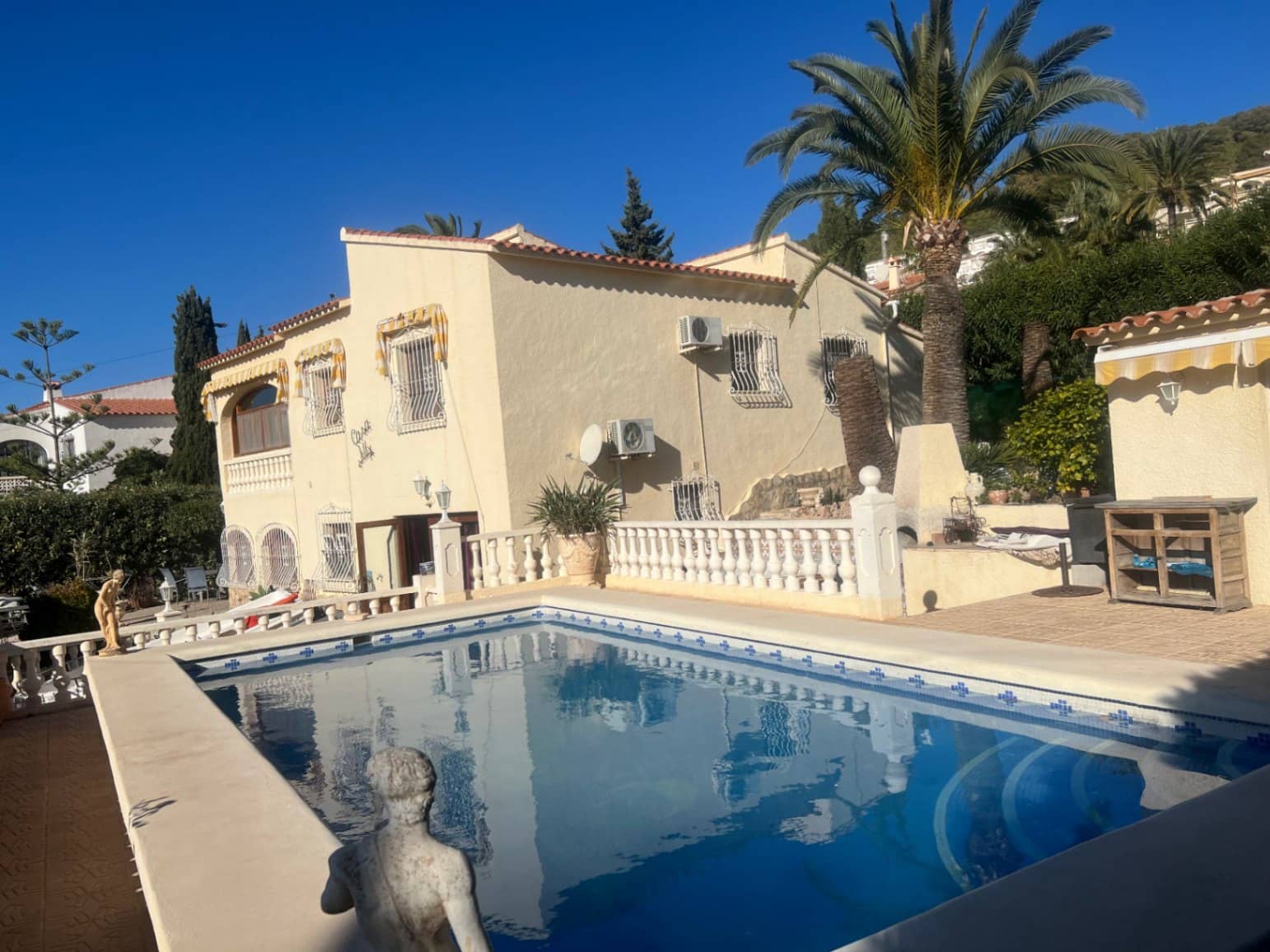 3 soverom Villa til salgs i Calpe / Calp med svømmebasseng garasje - € 490 000 (Ref: 9416202)