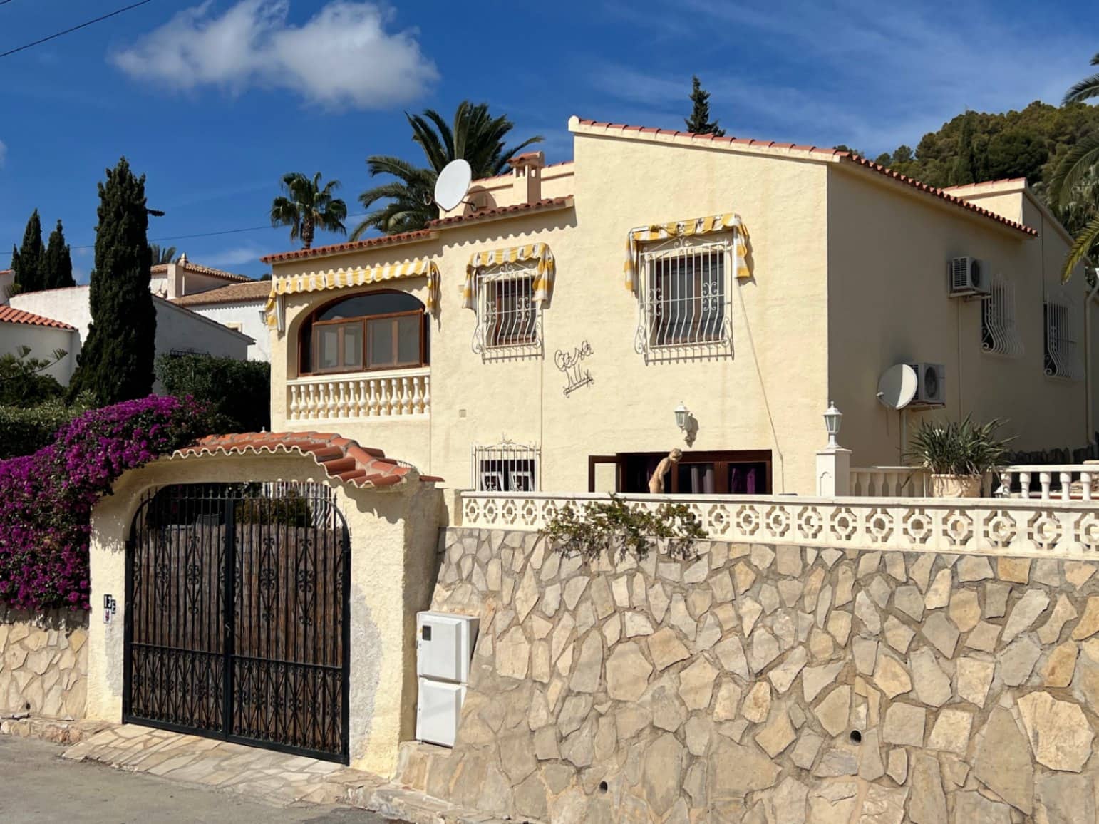 3 soverom Villa til salgs i Calpe / Calp med svømmebasseng garasje - € 490 000 (Ref: 9416202)