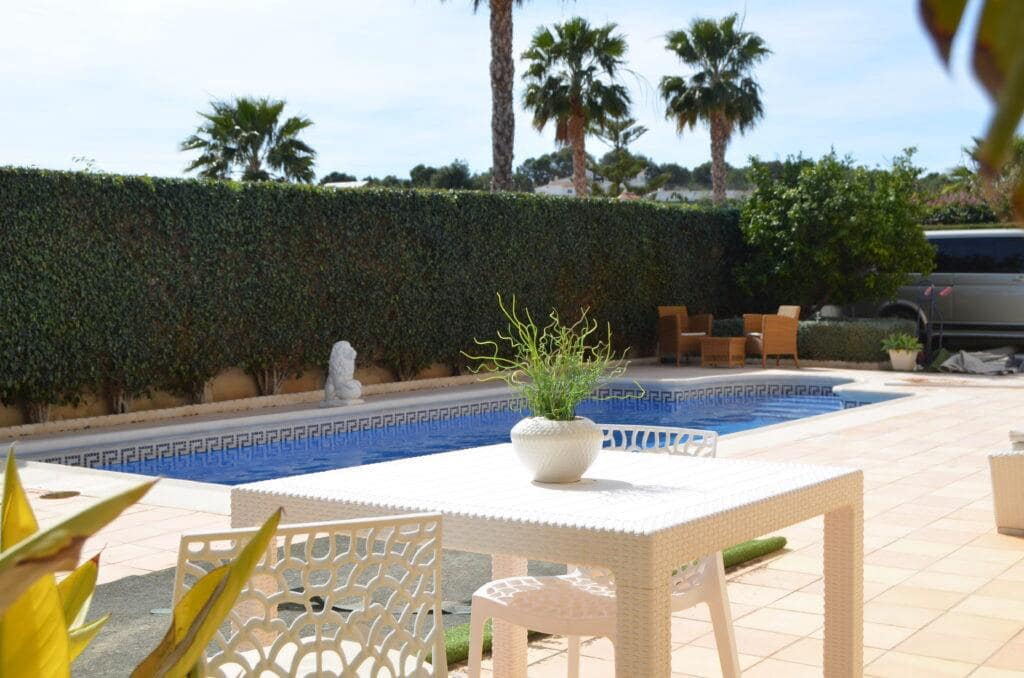 6 makuuhuone Huvila myytävänä paikassa Alfaz del Pi / L'Alfas del Pi mukana uima-altaan 
autotalli - 725 000 € (Ref: 9416204)