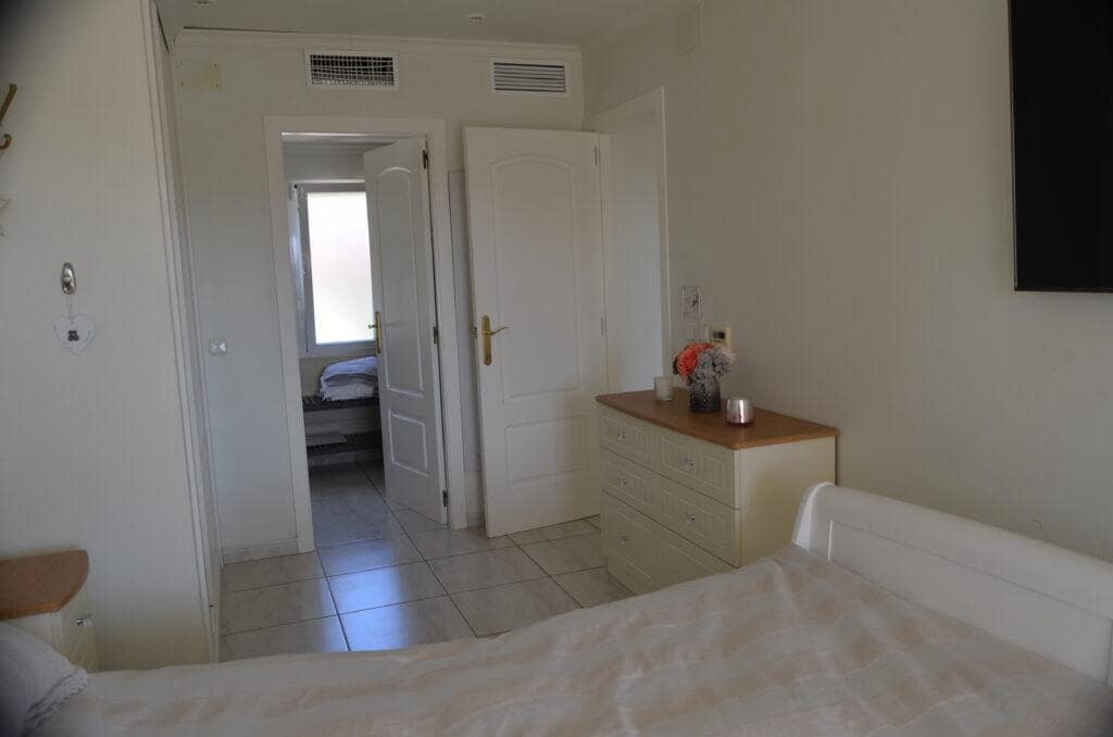 6 makuuhuone Huvila myytävänä paikassa Alfaz del Pi / L'Alfas del Pi mukana uima-altaan 
autotalli - 725 000 € (Ref: 9416204)