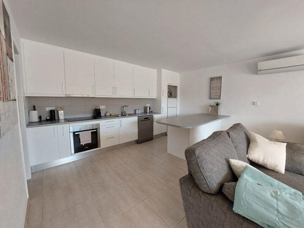 6 makuuhuone Huvila myytävänä paikassa Alfaz del Pi / L'Alfas del Pi mukana uima-altaan 
autotalli - 725 000 € (Ref: 9416204)