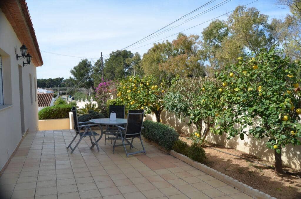 6 makuuhuone Huvila myytävänä paikassa Alfaz del Pi / L'Alfas del Pi mukana uima-altaan 
autotalli - 725 000 € (Ref: 9416204)