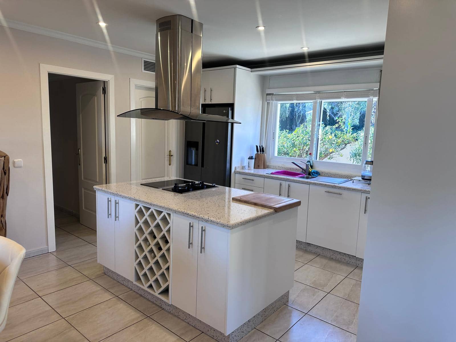 6 makuuhuone Huvila myytävänä paikassa Alfaz del Pi / L'Alfas del Pi mukana uima-altaan 
autotalli - 725 000 € (Ref: 9416204)