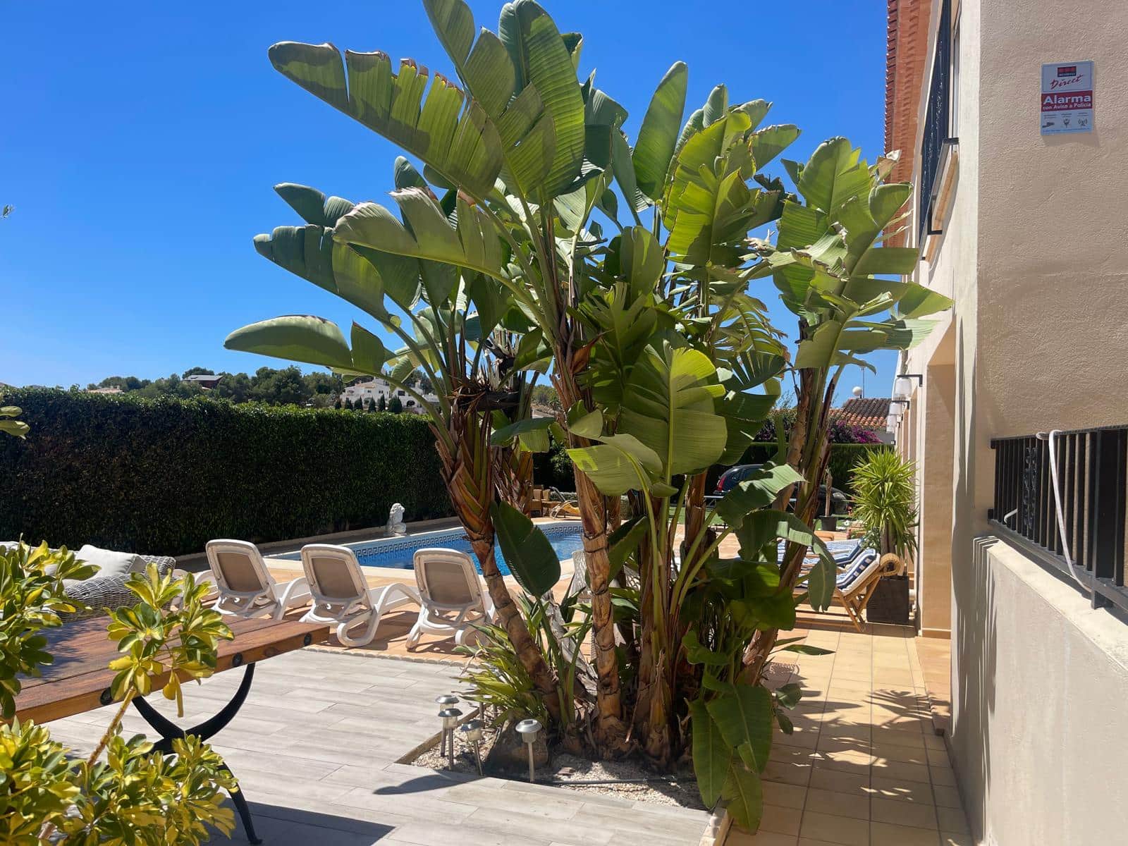 6 makuuhuone Huvila myytävänä paikassa Alfaz del Pi / L'Alfas del Pi mukana uima-altaan 
autotalli - 725 000 € (Ref: 9416204)