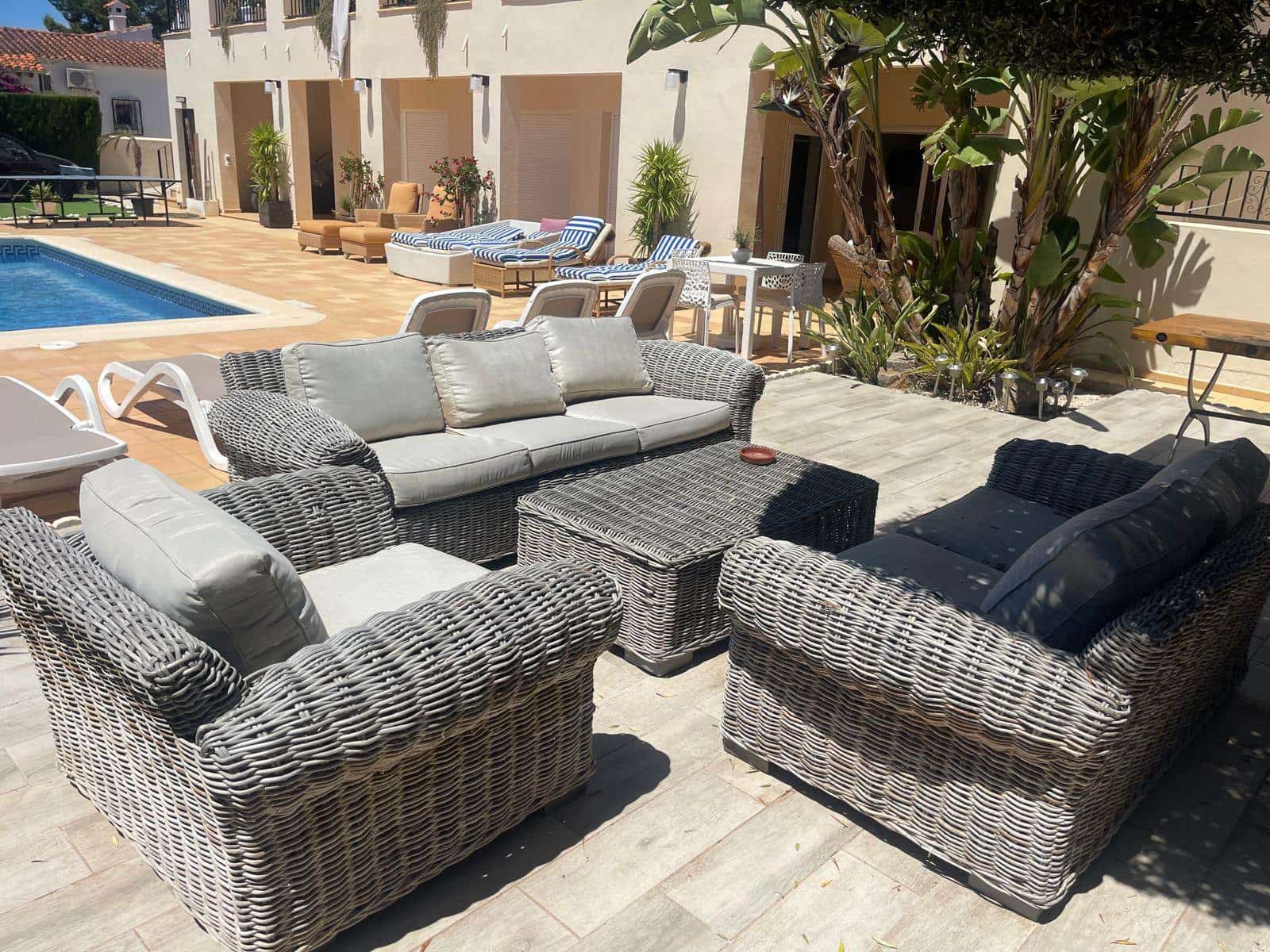 6 makuuhuone Huvila myytävänä paikassa Alfaz del Pi / L'Alfas del Pi mukana uima-altaan 
autotalli - 725 000 € (Ref: 9416204)