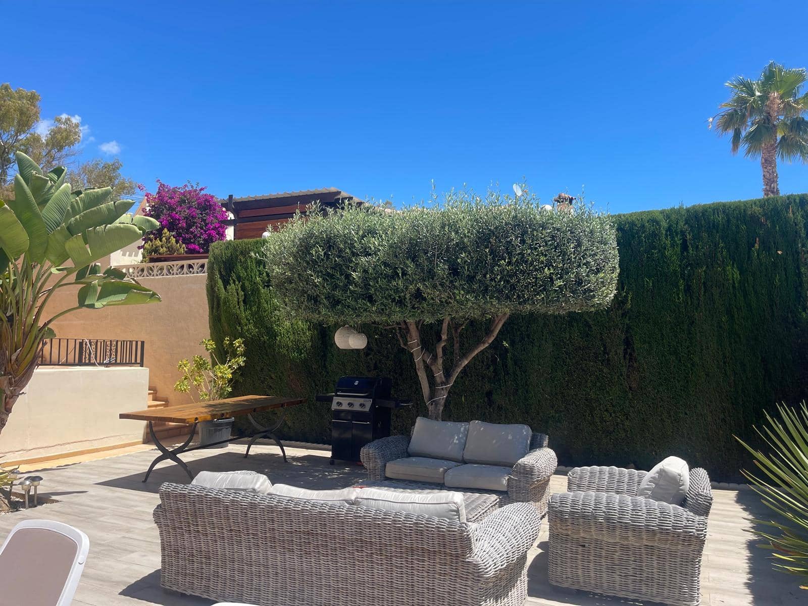 6 makuuhuone Huvila myytävänä paikassa Alfaz del Pi / L'Alfas del Pi mukana uima-altaan 
autotalli - 725 000 € (Ref: 9416204)