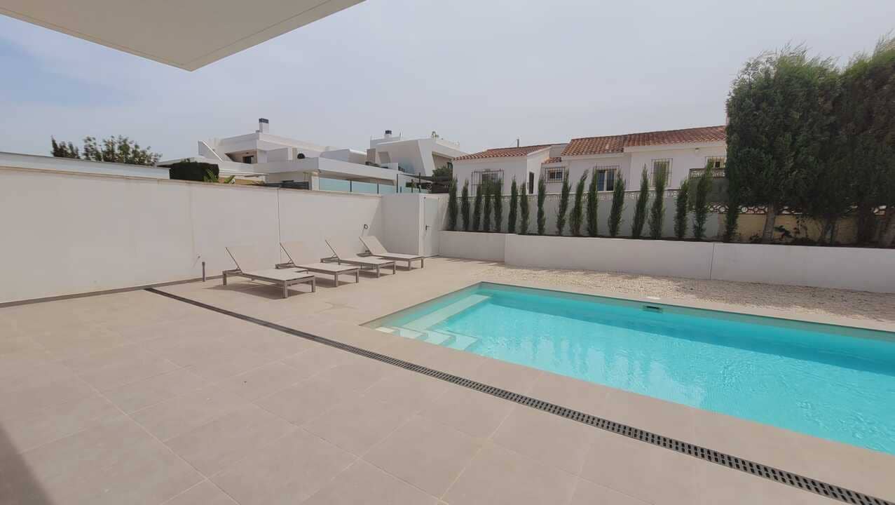 3 soverom Villa til salgs i Albir med svømmebasseng garasje - € 840 000 (Ref: 9416211)