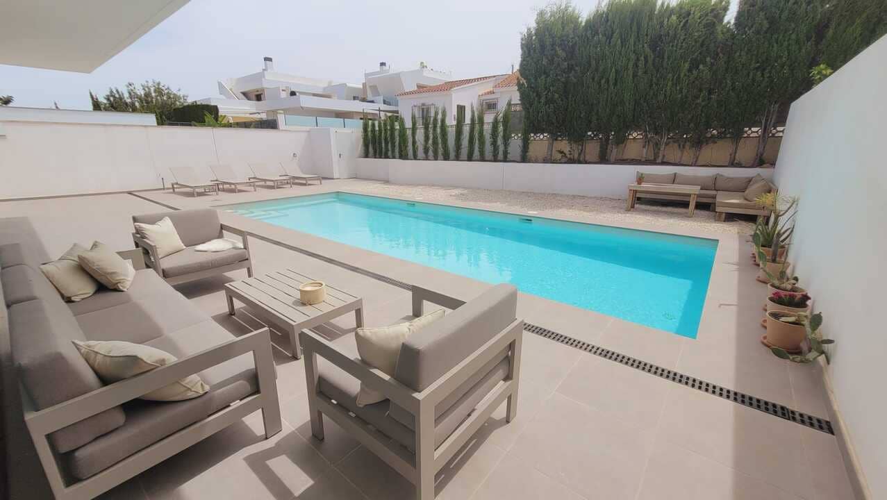 3 soverom Villa til salgs i Albir med svømmebasseng garasje - € 840 000 (Ref: 9416211)